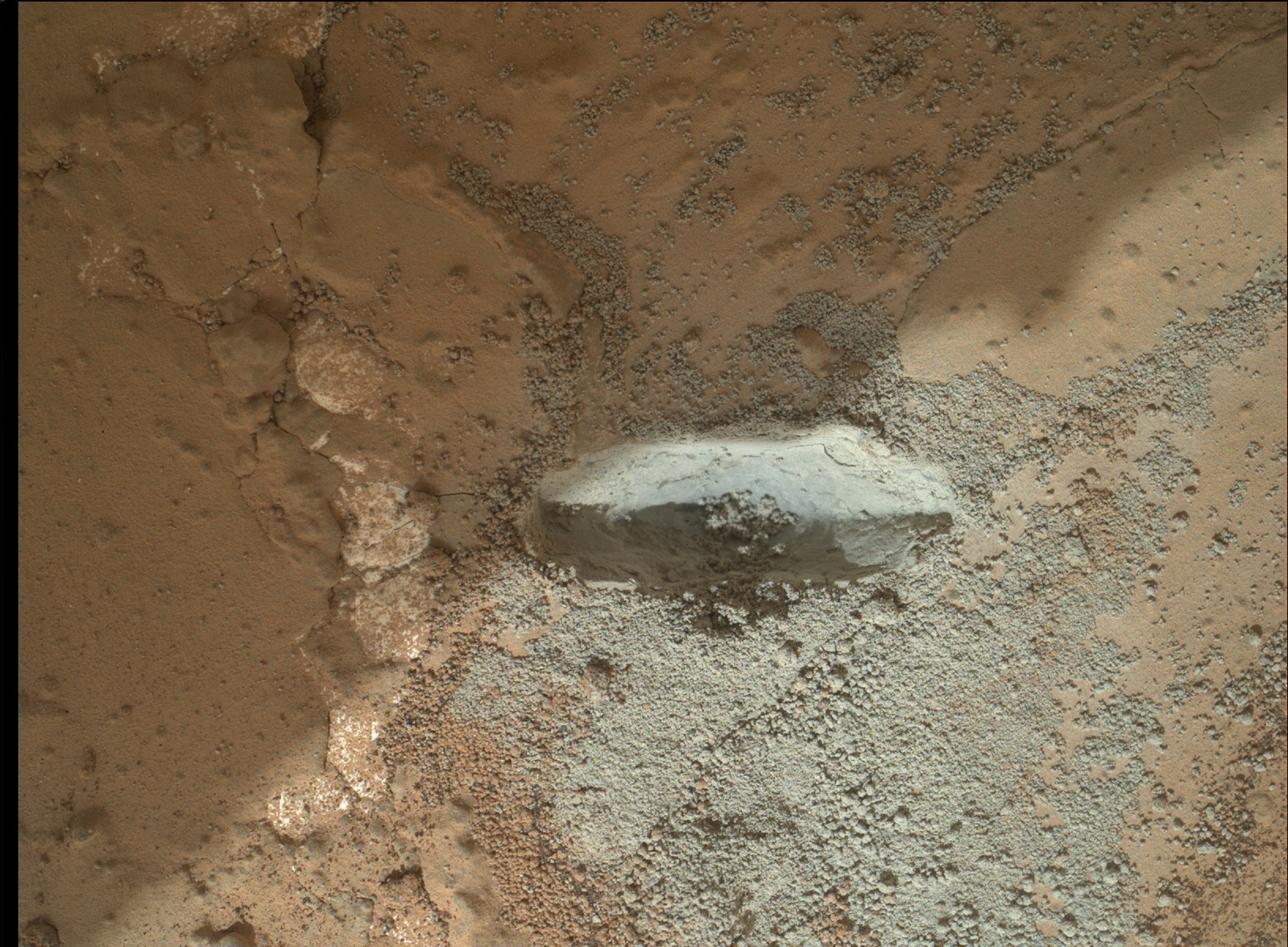 NASA's Curiosity Rover Hammers Into 1st Mars Rock